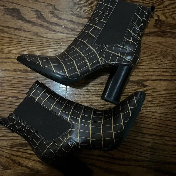 Ralph Lauren Brown Crocodile Pattern Ankle Boots - Picture 4 of 8